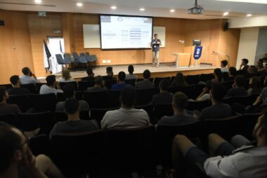Picture 3 of Hosting 360 degree lab exposure event for undergrads